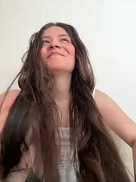 Emilyybennet  online show from 05-24-26, 07:30