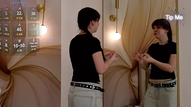 Snapshot of VanessaFields chatting on 02-15-26, 02:58 VanessaFields online show from 02-15-26, 02:58