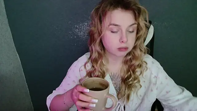 AngelicaHollywood online show from 11-25-25, 06:19