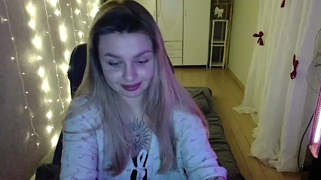 AngelicaHollywood online show from 12-21-25, 08:27