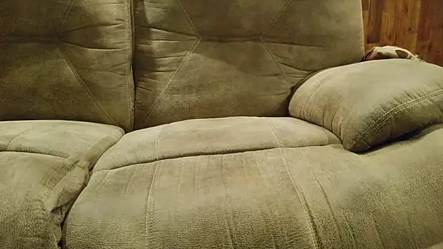 Snapshot of herguiltypleasure chatting on 03-29-26, 12:43 herguiltypleasure online show from 03-29-26, 12:43