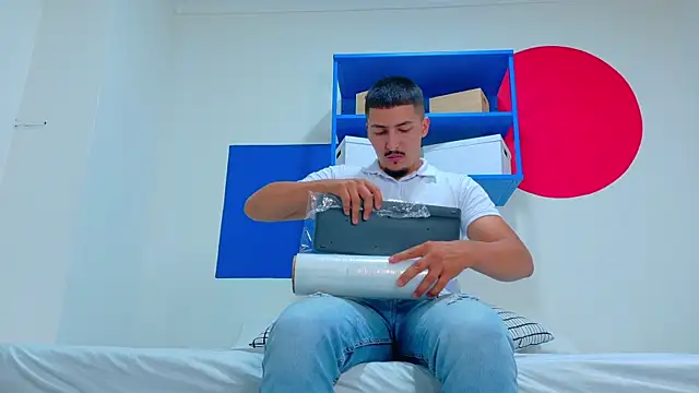 MrFox   online show from 09-19-25, 07:36