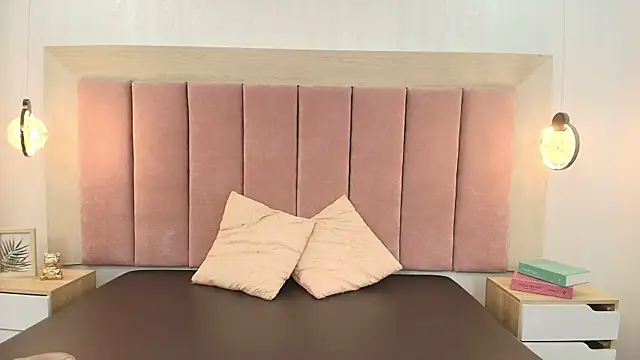 Emilia Bons online show from 09-15-25, 02:50