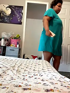 chocolate bella online show from 09-23-25, 03:59