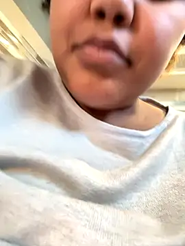 chocolate bella online show from 10-26-25, 08:26