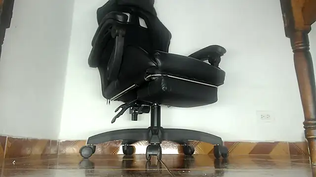 Snapshot of findomlatin chatting on 05-08-26, 06:41 findomlatin online show from 05-08-26, 06:41