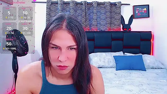 Snapshot of Azley_sweet chatting on 04-10-26, 02:11 Azley sweet online show from 04-10-26, 02:11