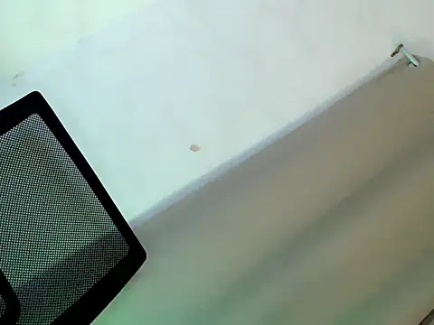 Snapshot of its_me_elice chatting on 11-02-25, 01:35 its me elice online show from 11-02-25, 01:35