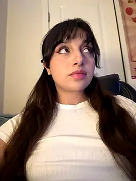 CharmingMaddie online show from 11-11-25, 04:12