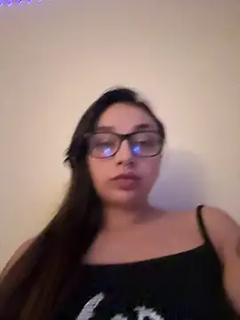 CharmingMaddie online show from 06-18-26, 02:23