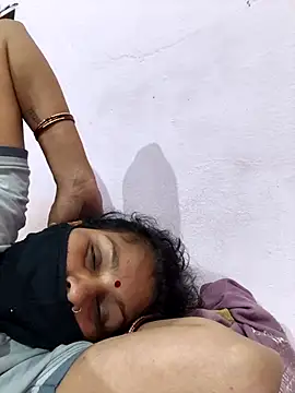 Love-pari077 online show from 01-06-26, 12:36