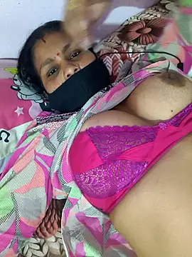 Love-pari077 online show from 04-22-26, 05:10