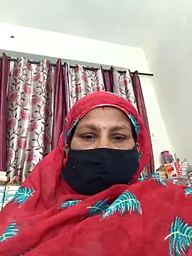 Love-pari077 online show from 04-24-26, 04:37