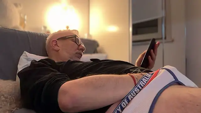 Eatnycum online show from 03-26-26, 09:09