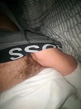 Snapshot of Hornyhrony chatting on 10-10-25, 12:31 Hornyhrony online show from 10-10-25, 12:31