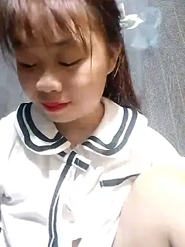 Snapshot of PhayPhay123 chatting on 10-20-25, 02:17 PhayPhay123 online show from 10-20-25, 02:17