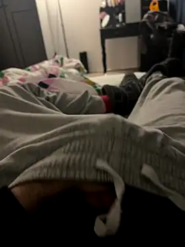 Frankieyyy1 online show from 12-15-25, 08:57