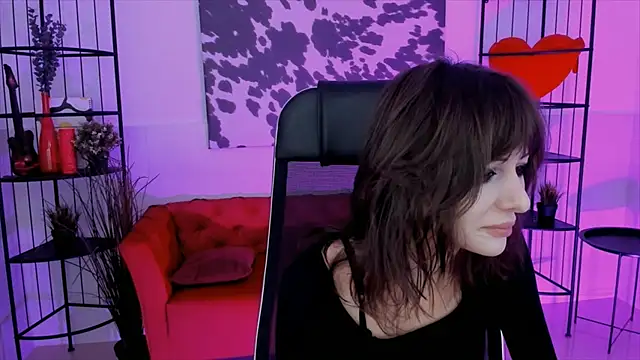 CrystallBloom online show from 10-08-25, 01:36