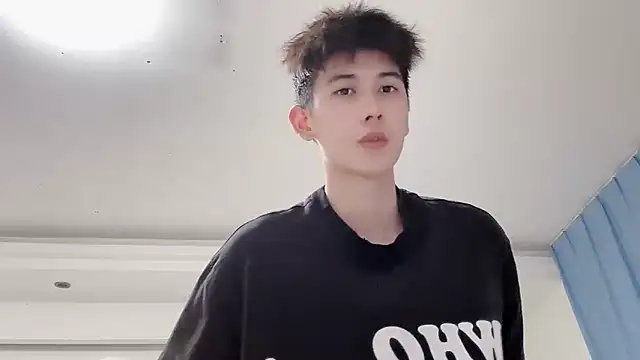 xiaojie2563 online show from 10-19-25, 04:51