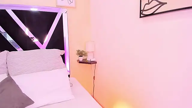 Snapshot of salem_sp chatting on 10-24-25, 11:39 salem sp online show from 10-24-25, 11:39