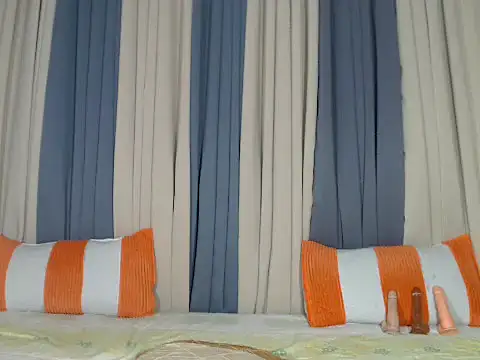 Jadehotcum online show from 11-17-25, 01:17