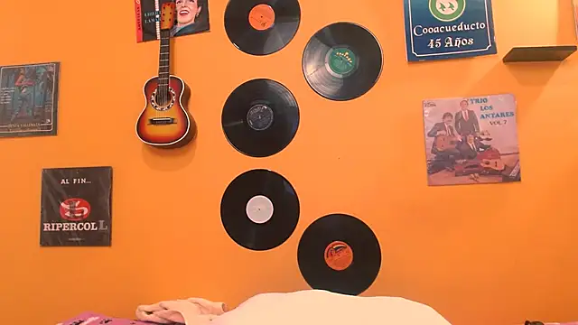 meisevil77 online show from 11-07-25, 02:00