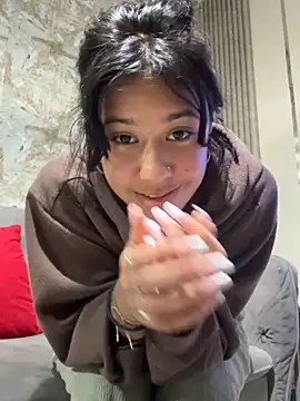 Snapshot of lynn9000 chatting on 10-05-25, 05:50 lynn9000 online show from 10-05-25, 05:50