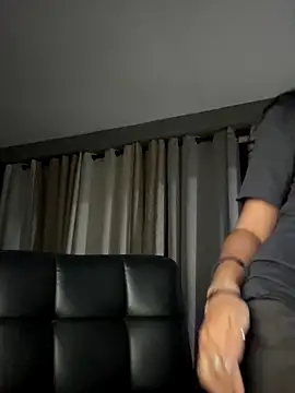 Snapshot of lynn9000 chatting on 11-12-25, 07:20 lynn9000 online show from 11-12-25, 07:20