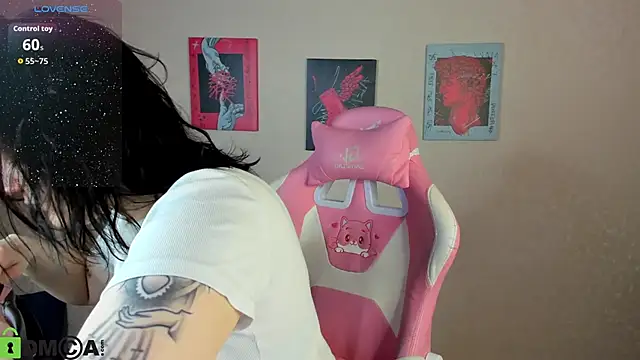 Michele Greenn online show from 10-04-25, 01:03