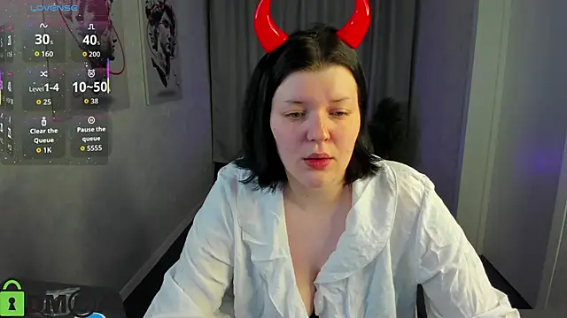 Michele Greenn online show from 10-22-25, 01:06