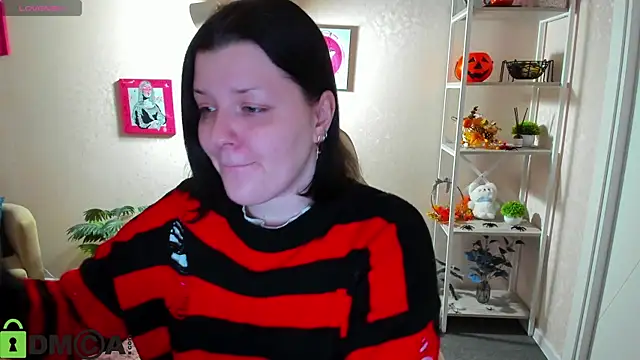 Michele Greenn online show from 11-19-25, 03:12