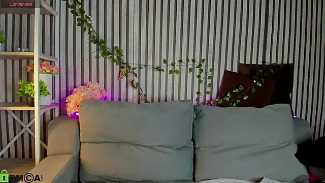 Snapshot of Michele_Greenn chatting on 02-22-26, 01:07 Michele Greenn online show from 02-22-26, 01:07