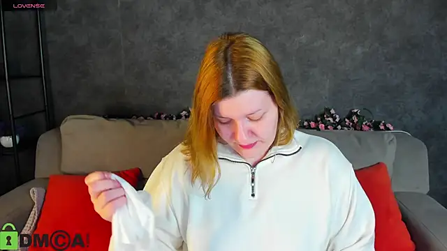 Snapshot of Michele_Greenn chatting on 02-26-26, 01:04 Michele Greenn online show from 02-26-26, 01:04