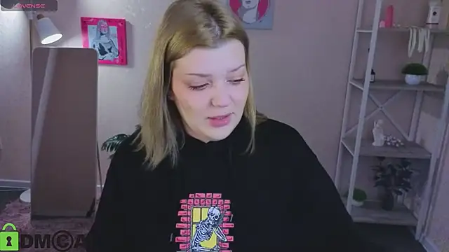 Snapshot of Michele_Greenn chatting on 03-14-26, 01:12 Michele Greenn online show from 03-14-26, 01:12