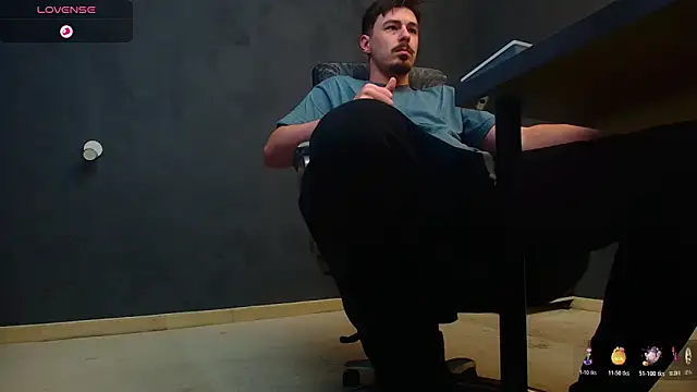 EnzoRace online show from 10-28-25, 05:44