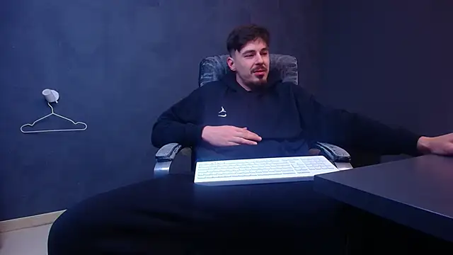 EnzoRace online show from 02-05-26, 05:56