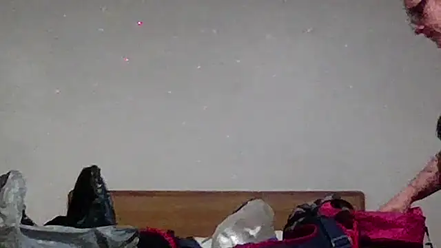 Snapshot of SparklesB1tch chatting on 10-28-25, 02:26 SparklesB1tch online show from 10-28-25, 02:26