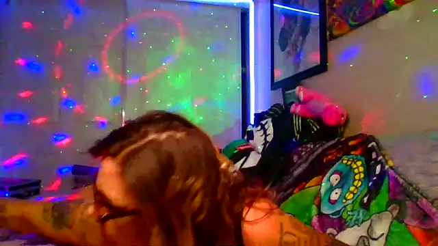 Snapshot of SparklesB1tch chatting on 11-29-25, 06:55 SparklesB1tch online show from 11-29-25, 06:55