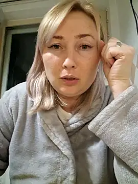 Snapshot of Xseniy chatting on 10-07-25, 07:22 Xseniy online show from 10-07-25, 07:22