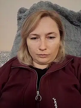 Snapshot of Xseniy chatting on 10-18-25, 12:28 Xseniy online show from 10-18-25, 12:28