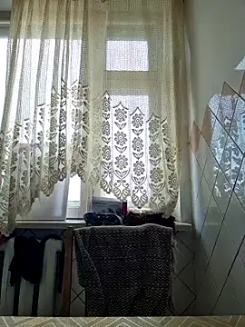 Snapshot of Xseniy chatting on 10-23-25, 08:13 Xseniy online show from 10-23-25, 08:13