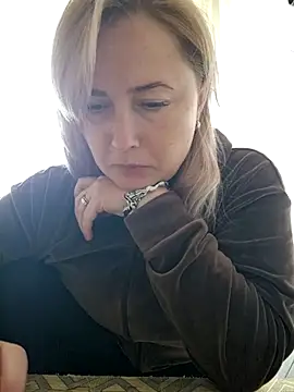 Snapshot of Xseniy chatting on 10-28-25, 10:41 Xseniy online show from 10-28-25, 10:41