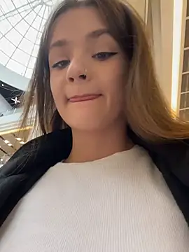 KittyQueeny online show from 10-22-25, 09:20