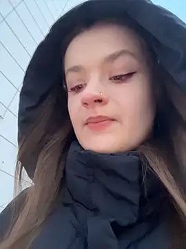 KittyQueeny online show from 12-14-25, 01:05