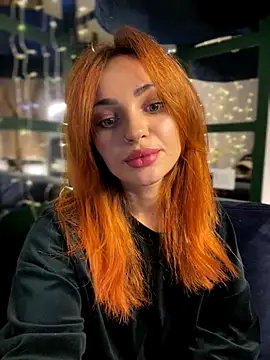 SaraLow online show from 10-28-25, 01:09