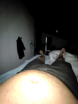 Snapshot of giova17cm chatting on 10-01-25, 12:44 giova17cm online show from 10-01-25, 12:44