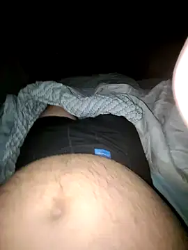 Snapshot of giova17cm chatting on 10-25-25, 09:42 giova17cm online show from 10-25-25, 09:42