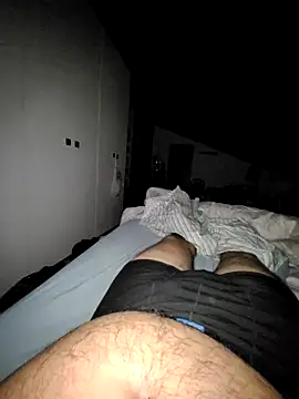 Snapshot of giova17cm chatting on 10-29-25, 09:49 giova17cm online show from 10-29-25, 09:49