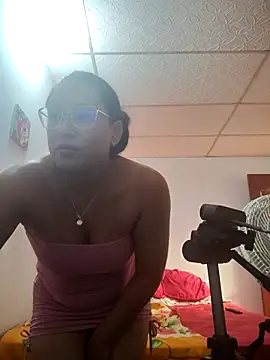 Snapshot of Angels_tomsop chatting on 10-15-25, 05:46 Angels tomsop online show from 10-15-25, 05:46