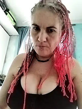 est 82 online show from 09-08-25, 03:33
